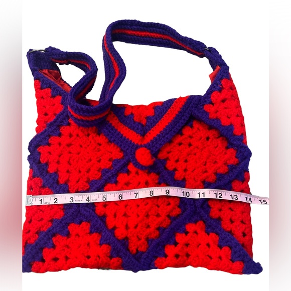Hand Crocheted Knit Yarn Boho Tote Red Purple Purse Shoulder Bag Retro 1970's - Picture 3 of 15